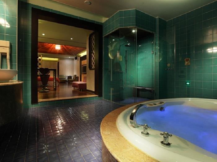 Royal Group Motel Chien Kuo Branch Kaohsiung Exterior photo